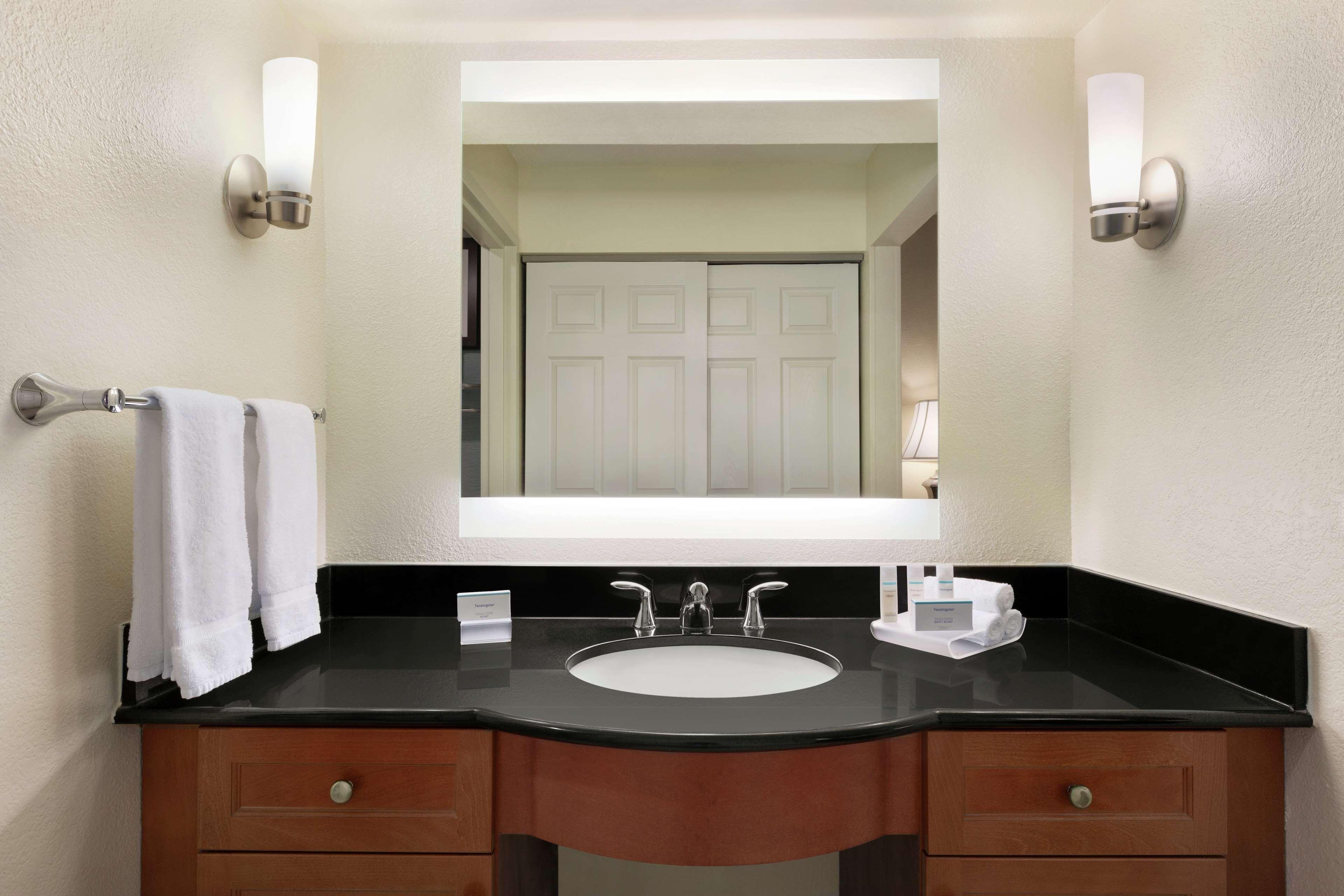 Homewood Suites By Hilton Dallas-Park Central Area Luaran gambar