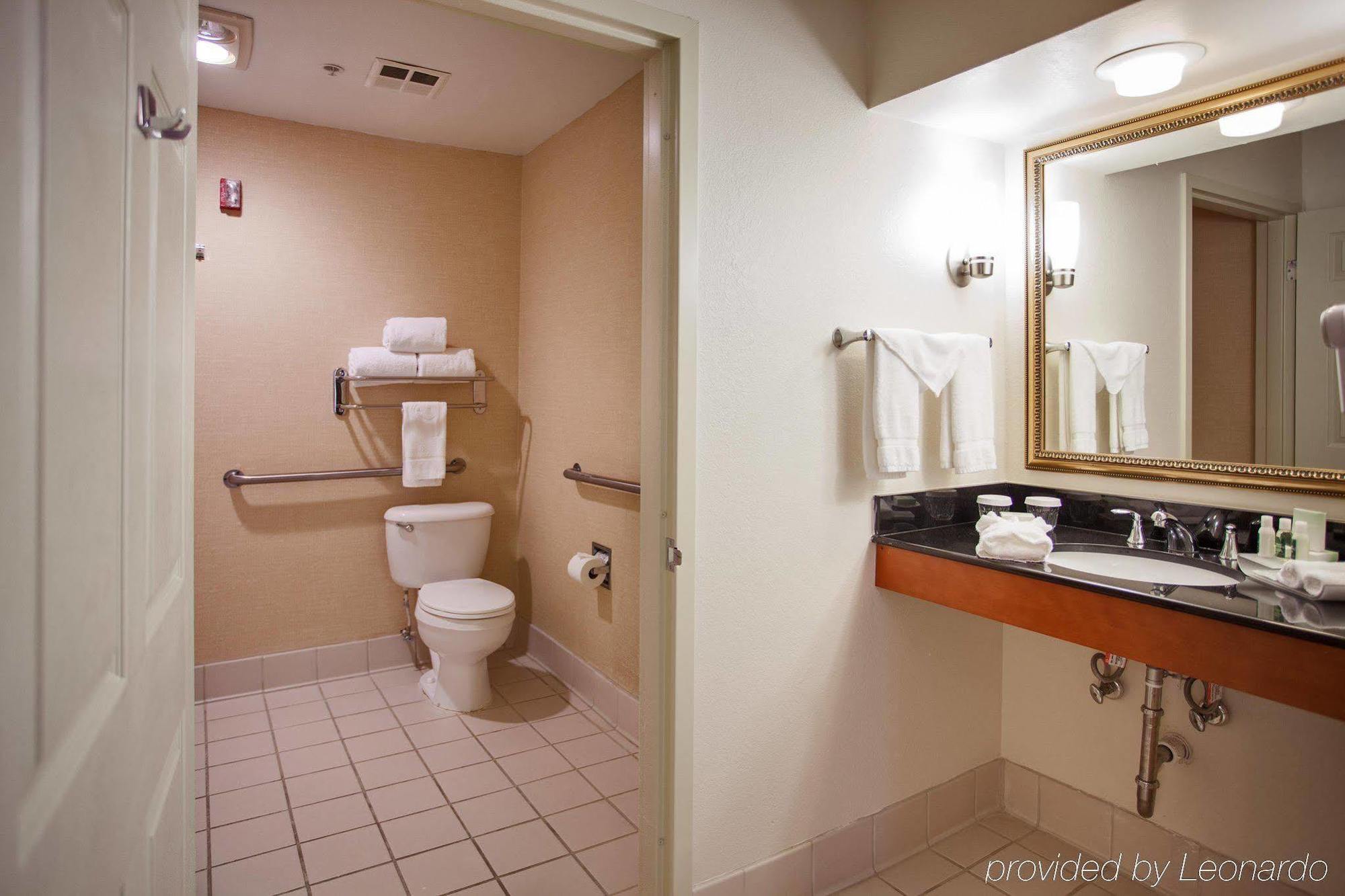 Homewood Suites By Hilton Dallas-Park Central Area Bilik gambar